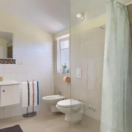 Semesterbostad Villa May Poreč