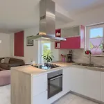 Villa May Vikendica *