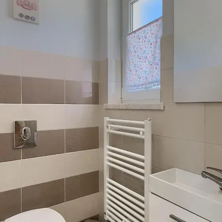 Semesterbostad Villa May